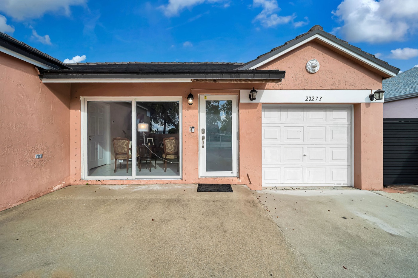 20273 NW 32nd Ave, photo 2