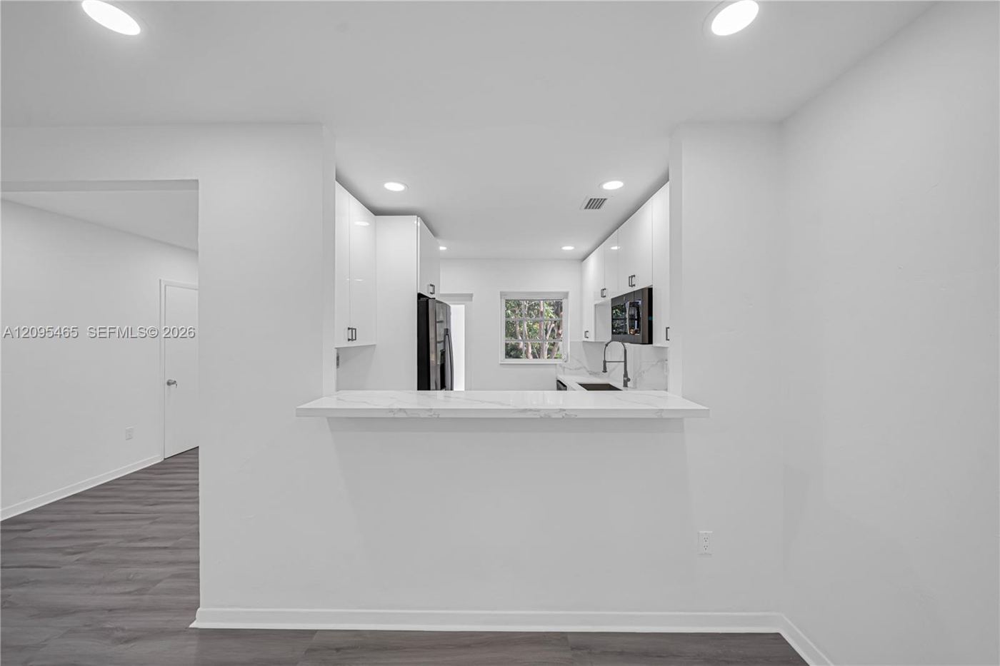 6351 NW 38th Ter, photo 8