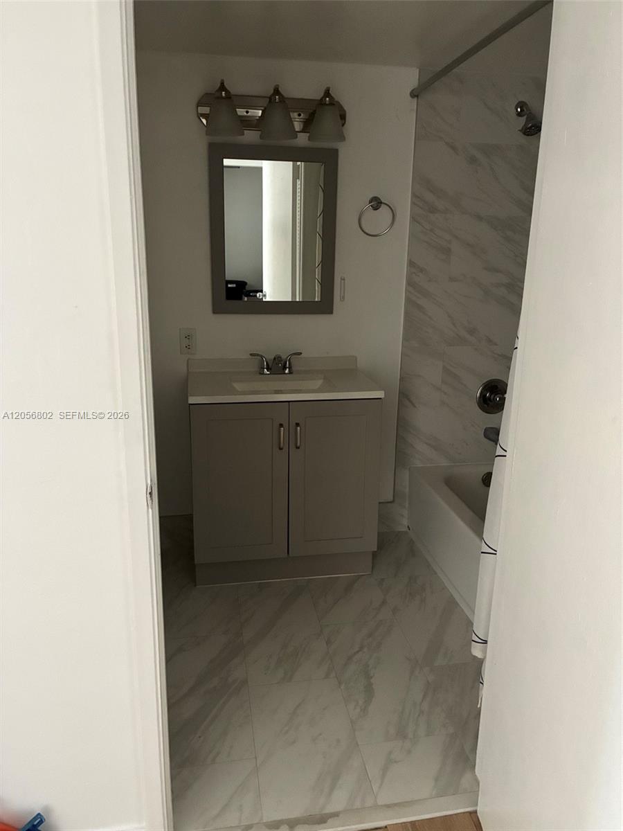 850 N Miami Ave #W-406, photo 7